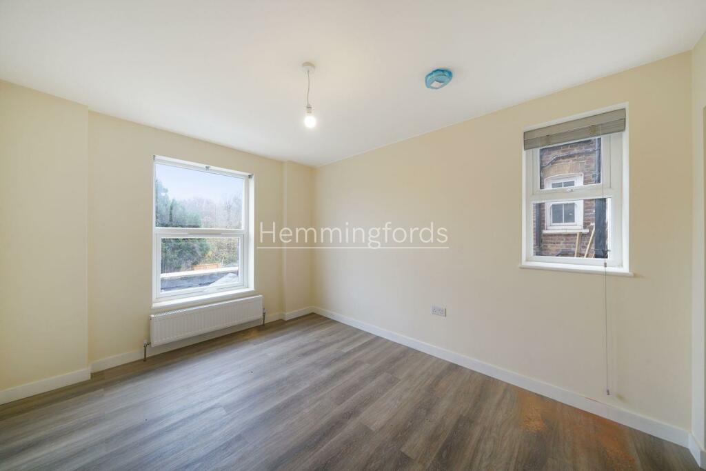 First Floor, 10 Beatrice Road - R2j2KU5bx3w87JIjg8