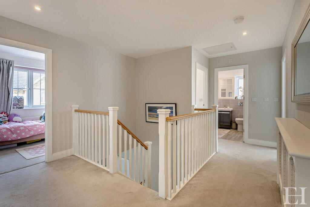8645027-interiorW...