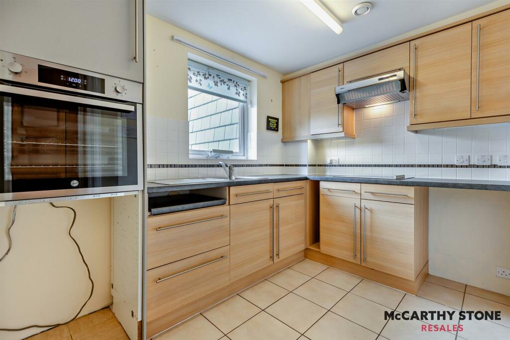8608949-interior11-800.JPG