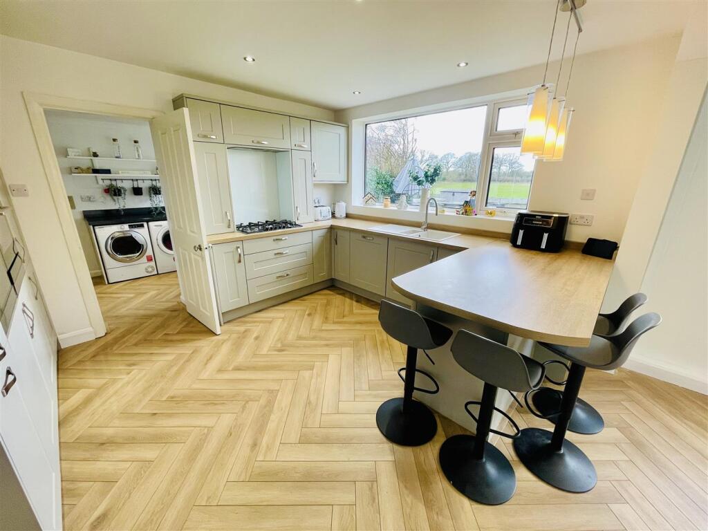 Open Plan Kitchen/Dining Room