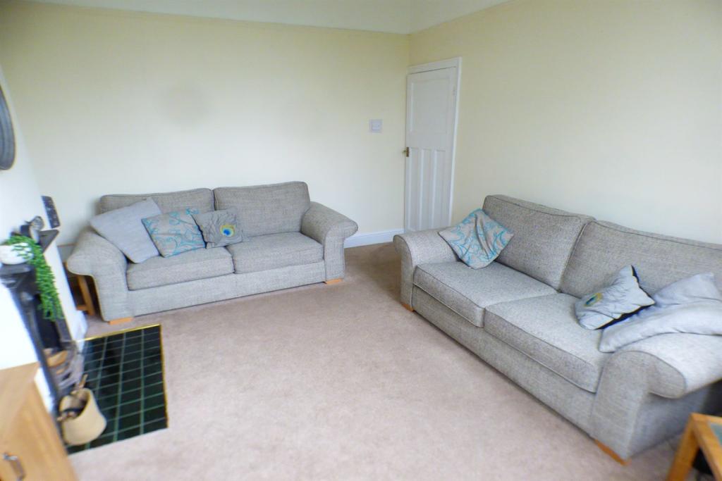  Lounge 2