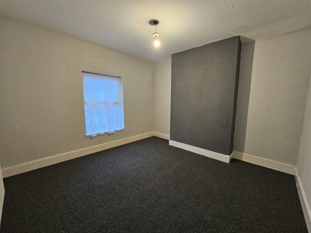 Bedroom1.jpg