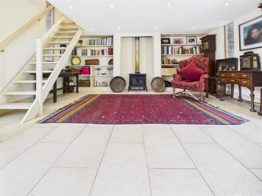 FIRST FLOOR STAIRS AND LANDING