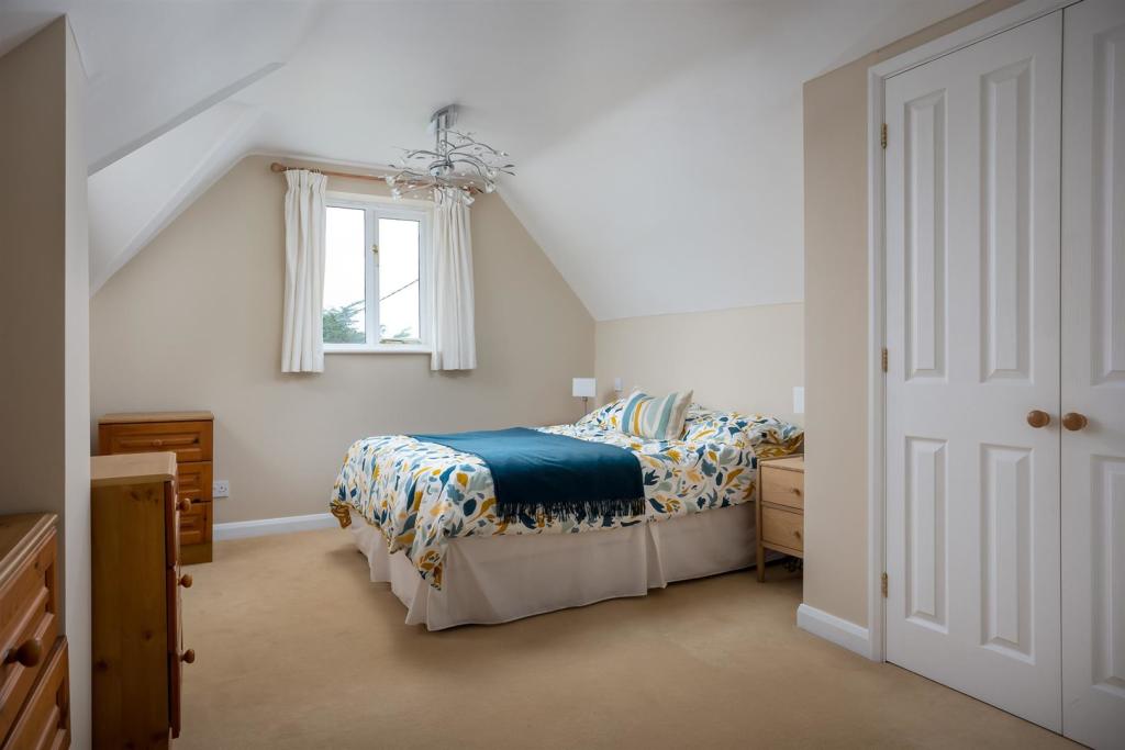 41 - Apperley - GL54 4NQ - Web.jpg
