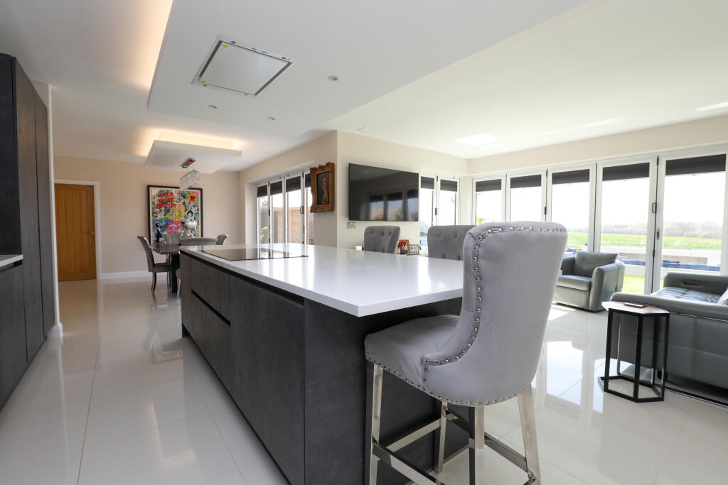 Kitchen/Diner/Family Room