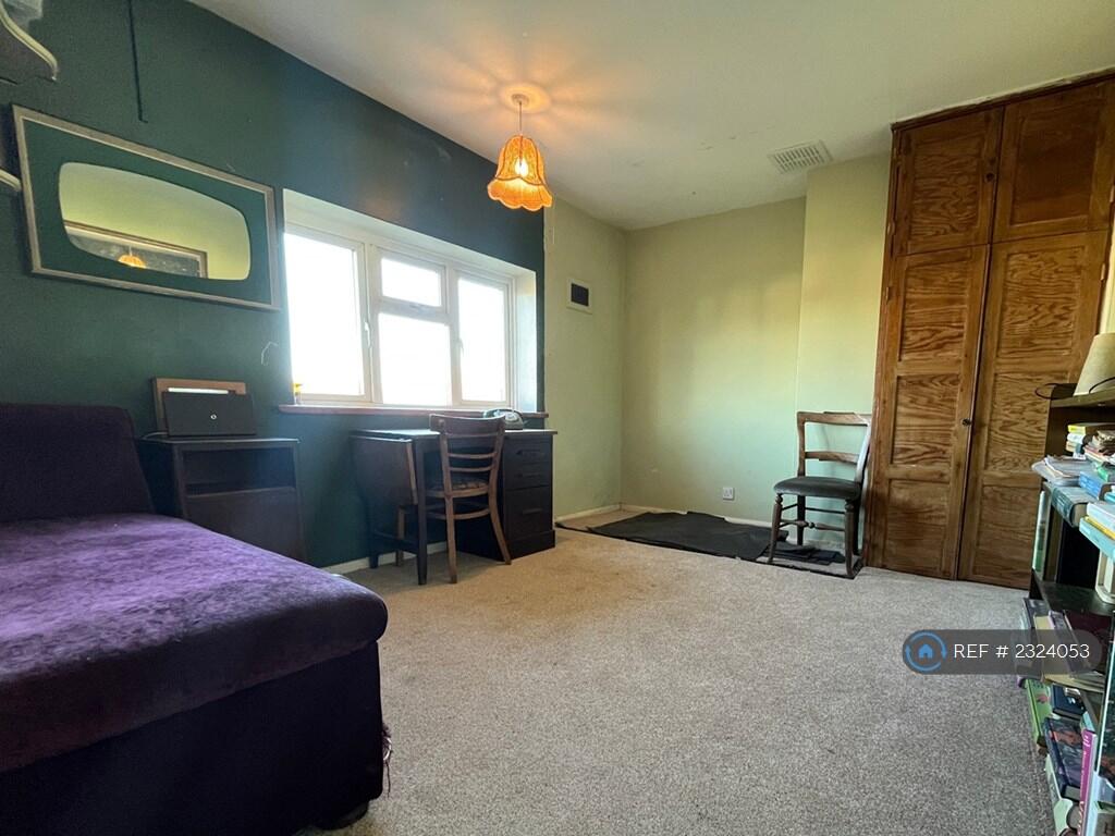 Office/Spare Room/2nd Bedroom