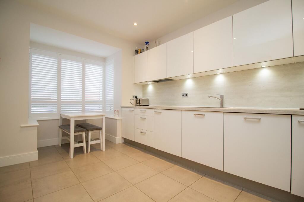 Teaseltun, Fleet, GU51