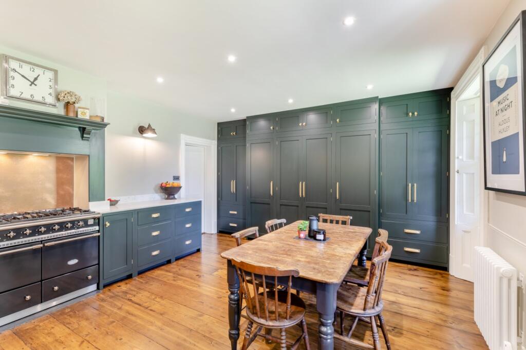 Kitchen/Breakfast Rm