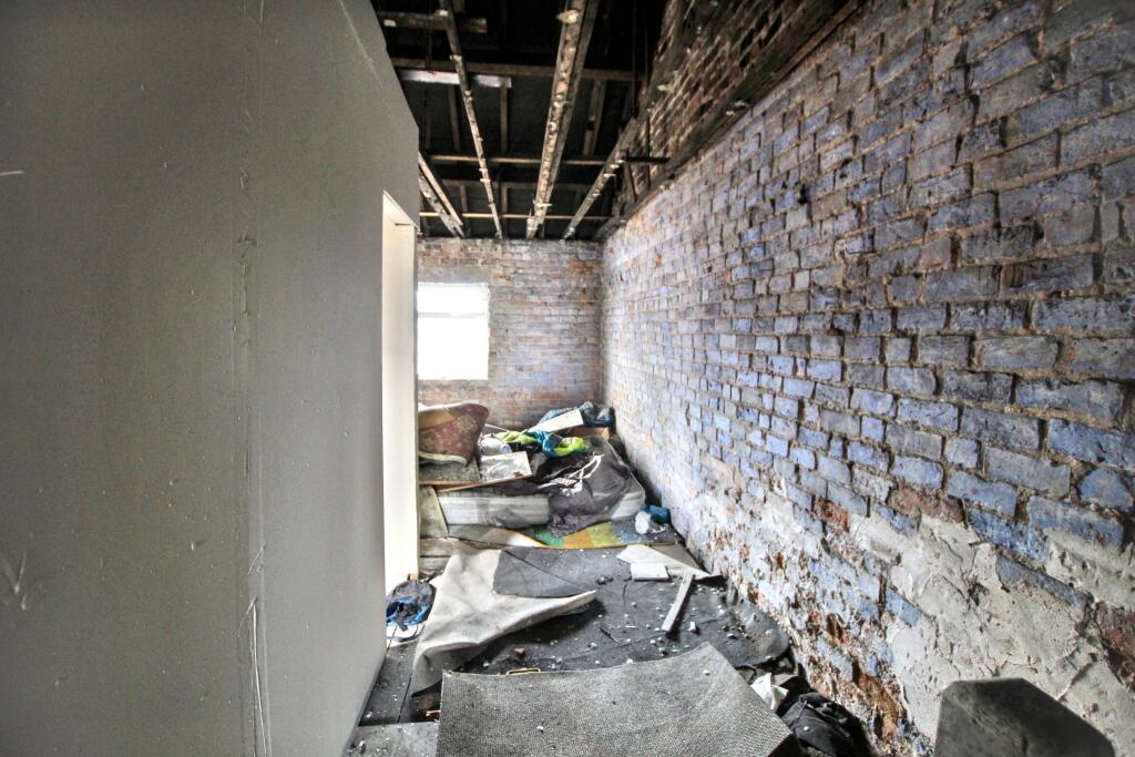 17 T202505091038.jpg