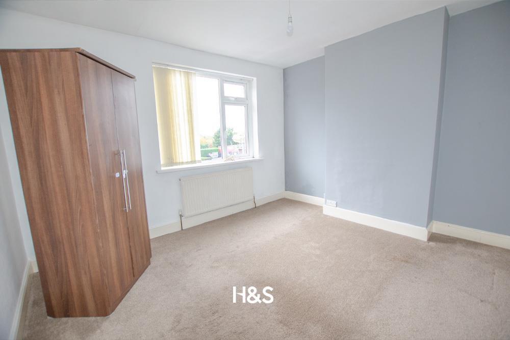 kings terrace - bedroom 1.jpg