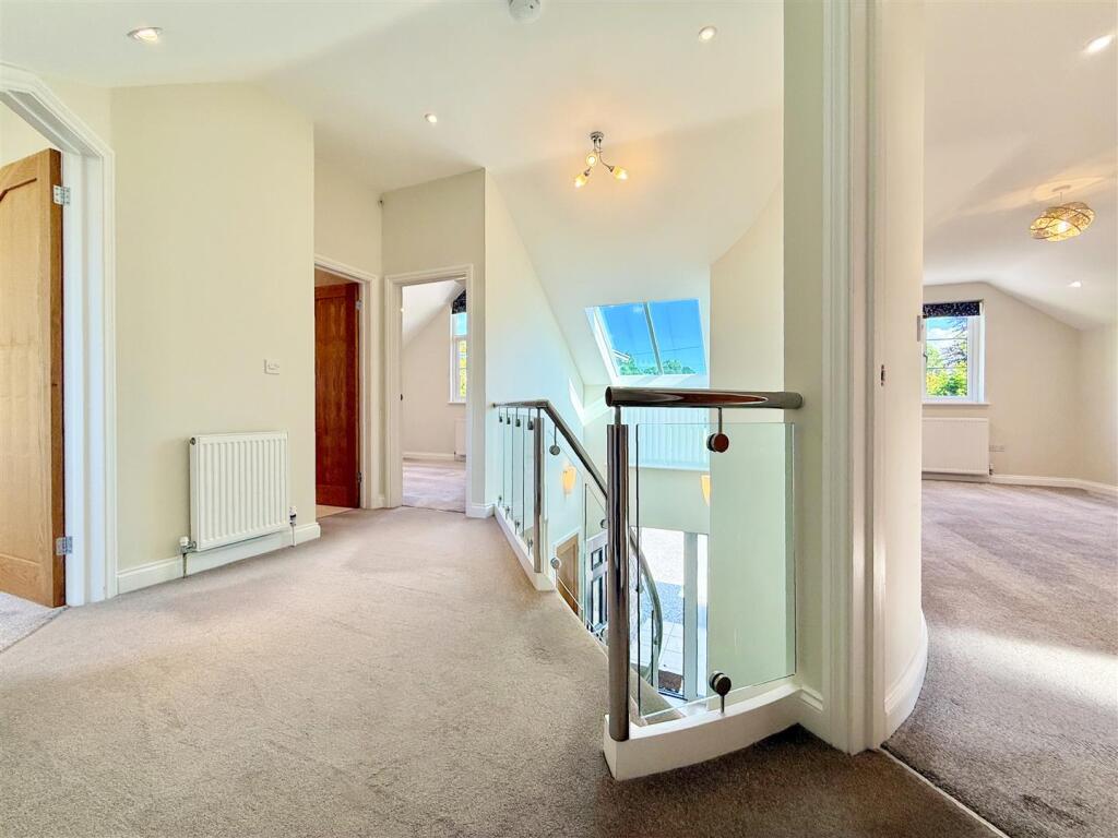 Galleried Landing.JPG