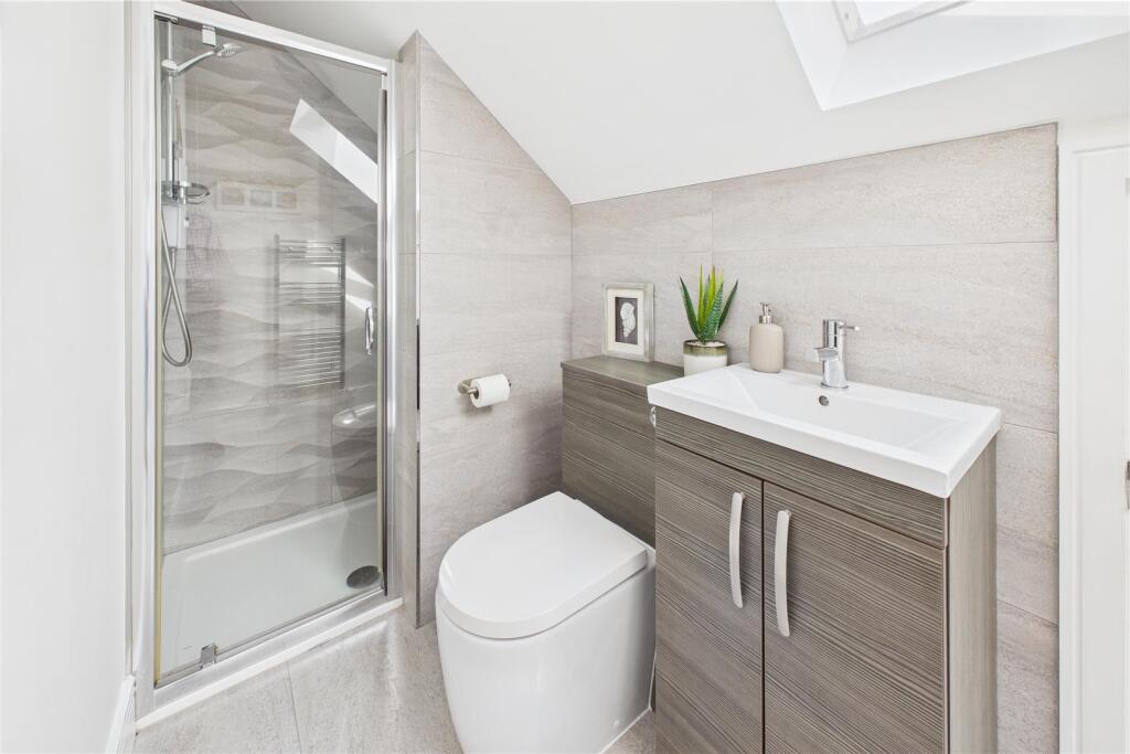 Master En-Suite