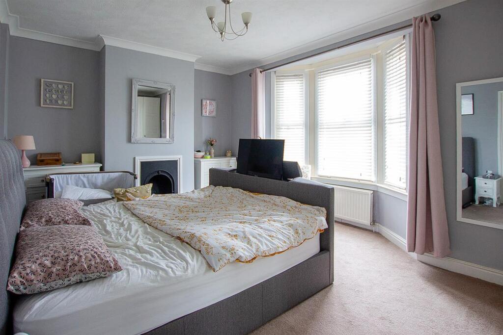 Bedroom-1.jpg