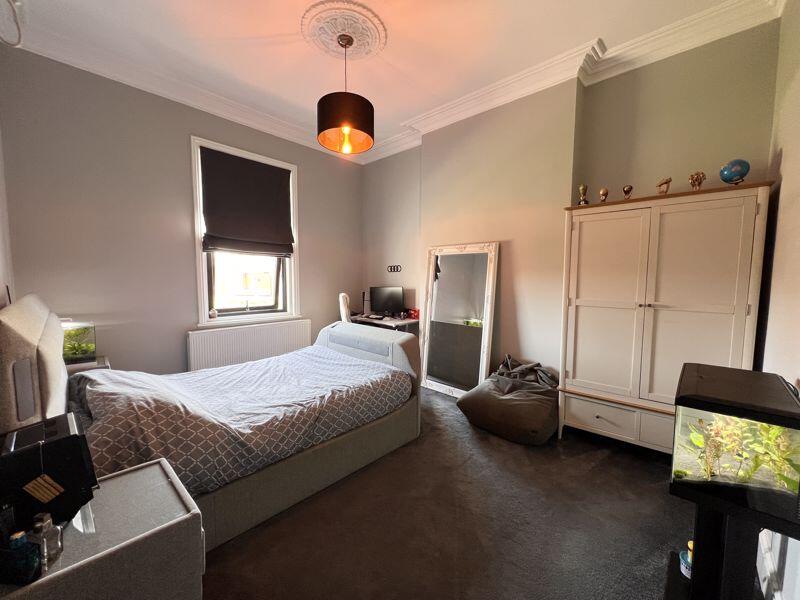 Bedroom Rear Left (1)