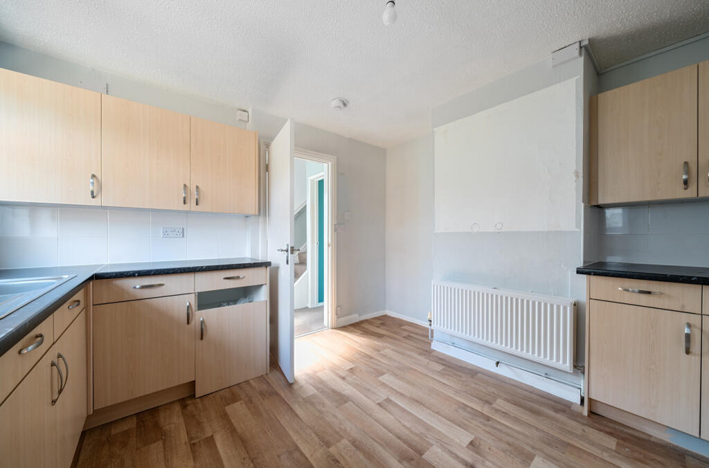 1290997-18-6824c9...