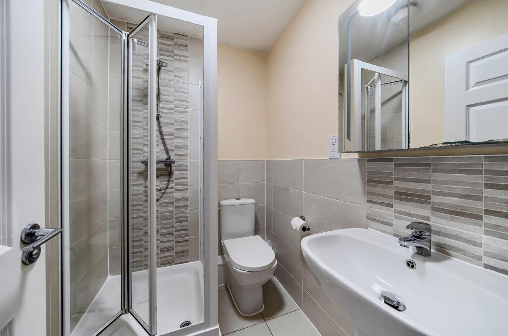 1382261-6-692081f...