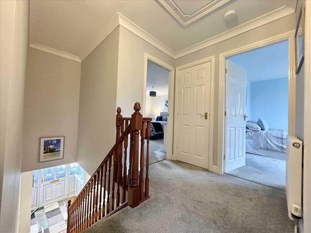 FIRST FLOOR LANDING