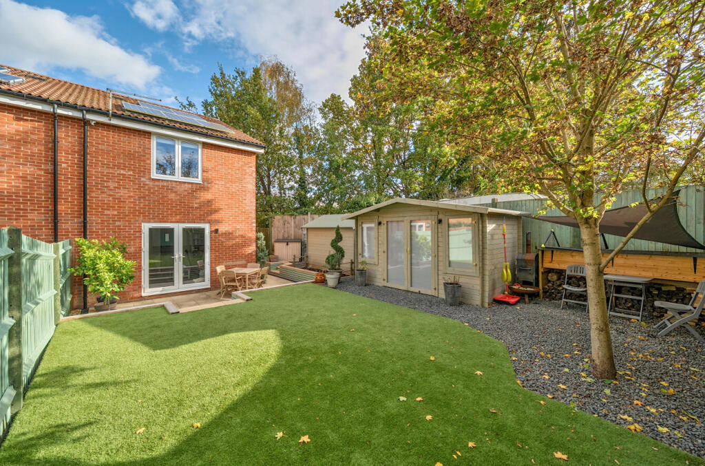 1373453-18-68ff7c...