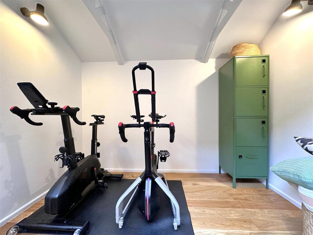 Multi-Purpose Cabin 753