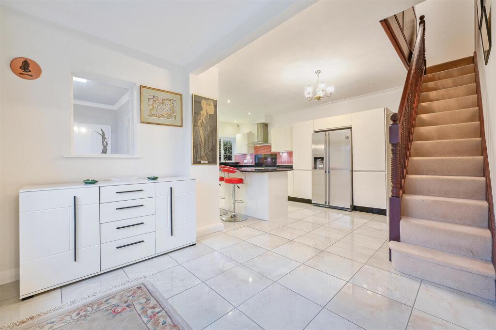 TATTENHAM WAY, 64- (20).jpg