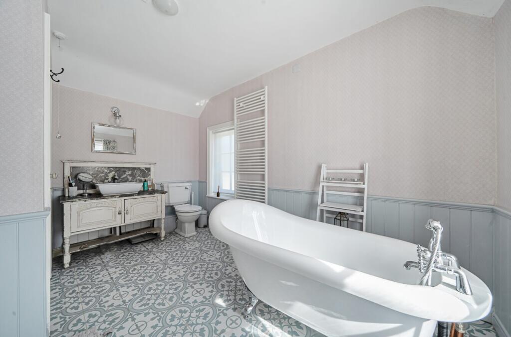 1287638-29-68277de31ed03-ARW1287638-29-68277de31ed