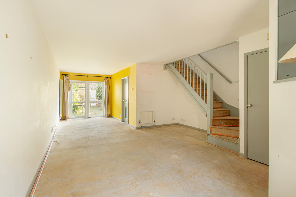Sitting/Dining Room