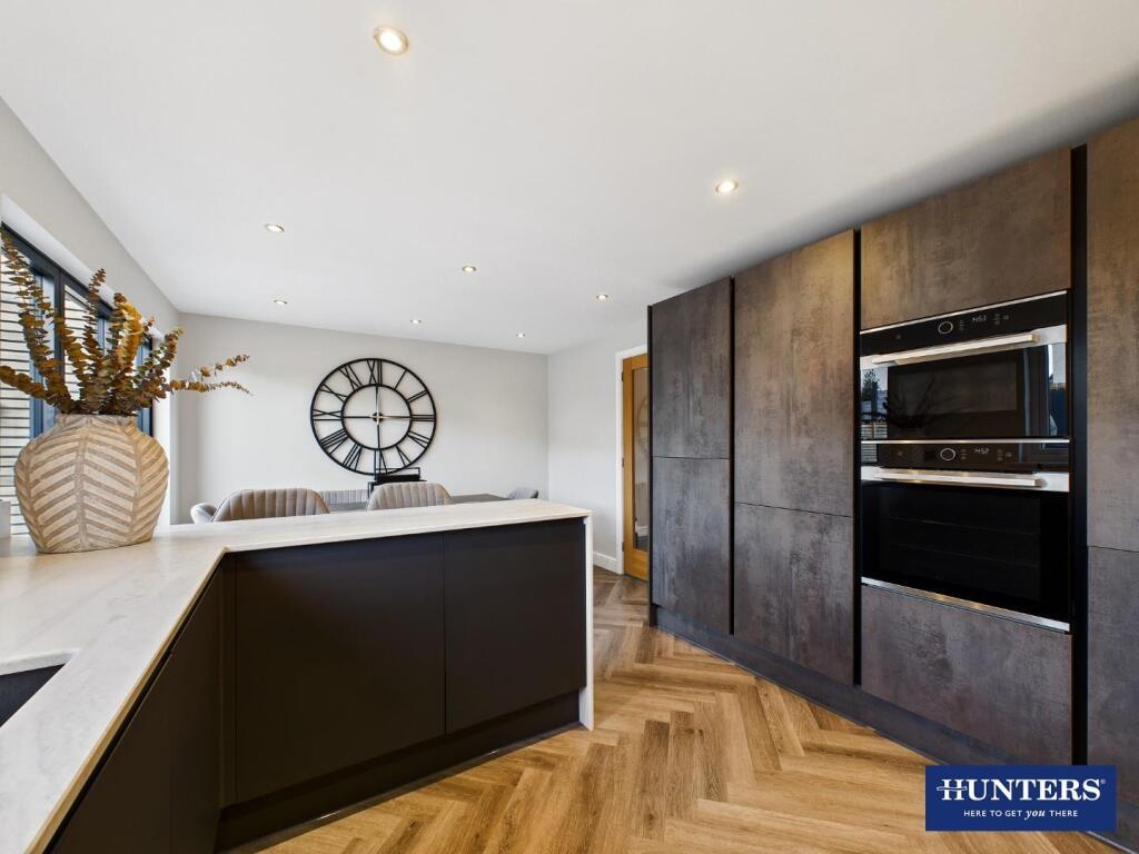 CAM0Dining Kitchen5424G0-PR0088-STILL043.jpg