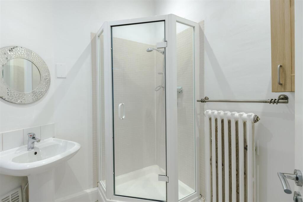 shower room-1.jpg