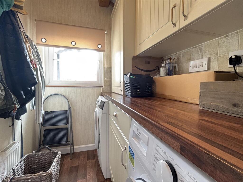 OAKLANDS UTILITY.jpg