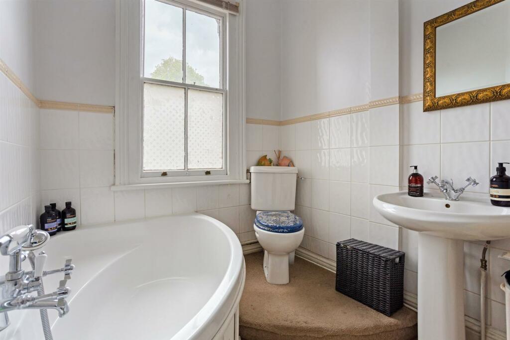 68829_134 Barnwood Road,Gloucester - (20)_low.jpg