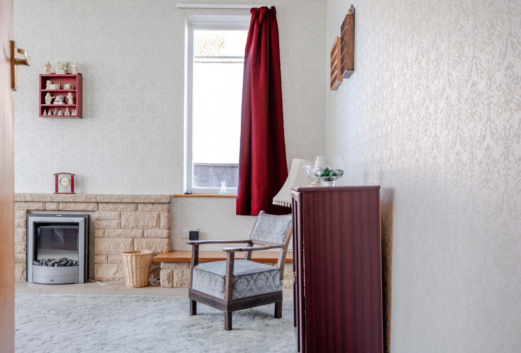 1359399-6-68da44e...