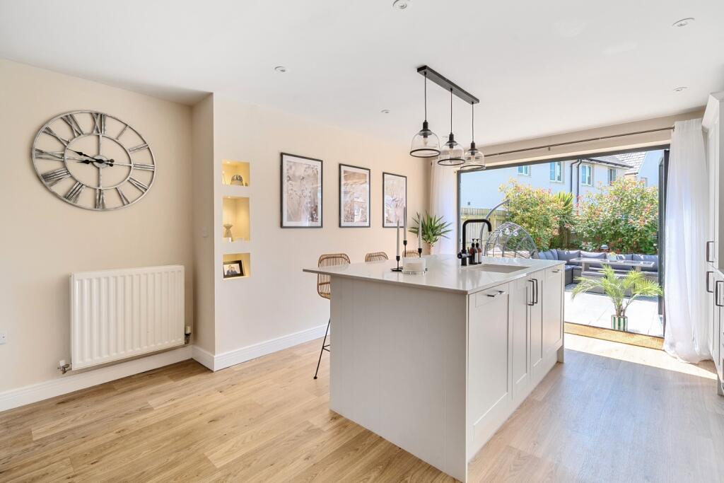 1313199-13-6852cff950f8b