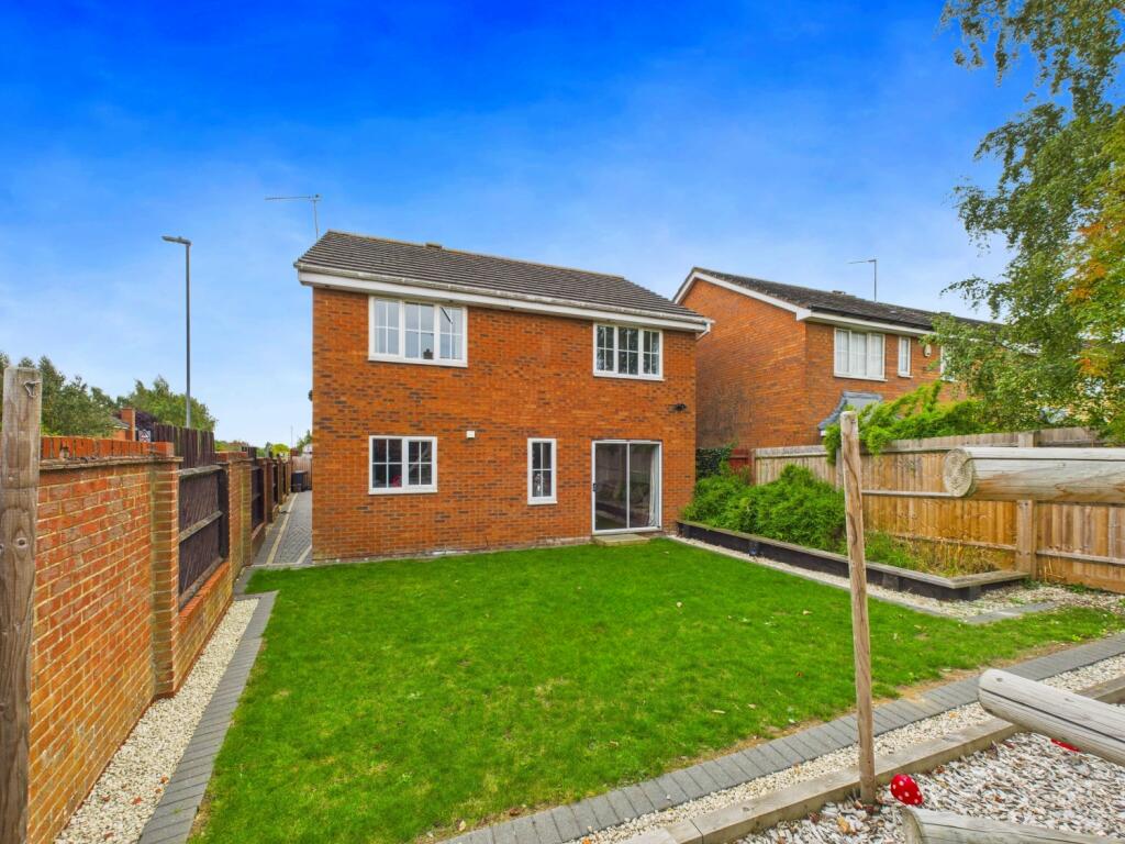 CAM04922G0-PR0069-STILL007