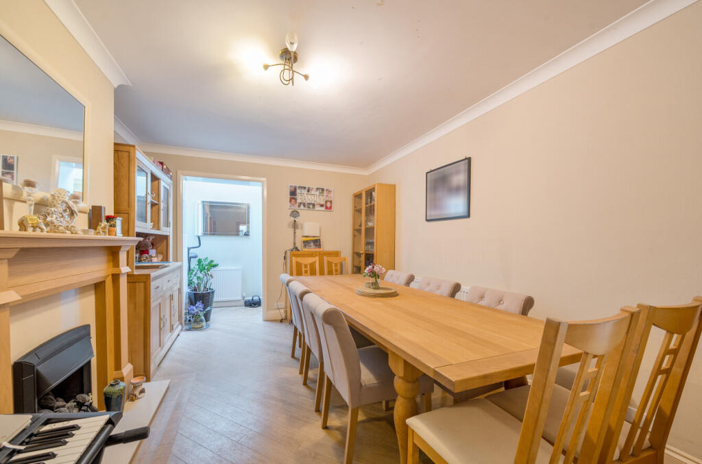 1334770-10-689ae1...