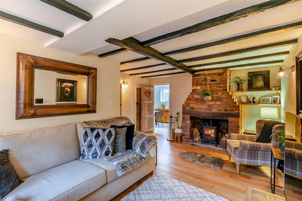 8632704-interior22.jpg