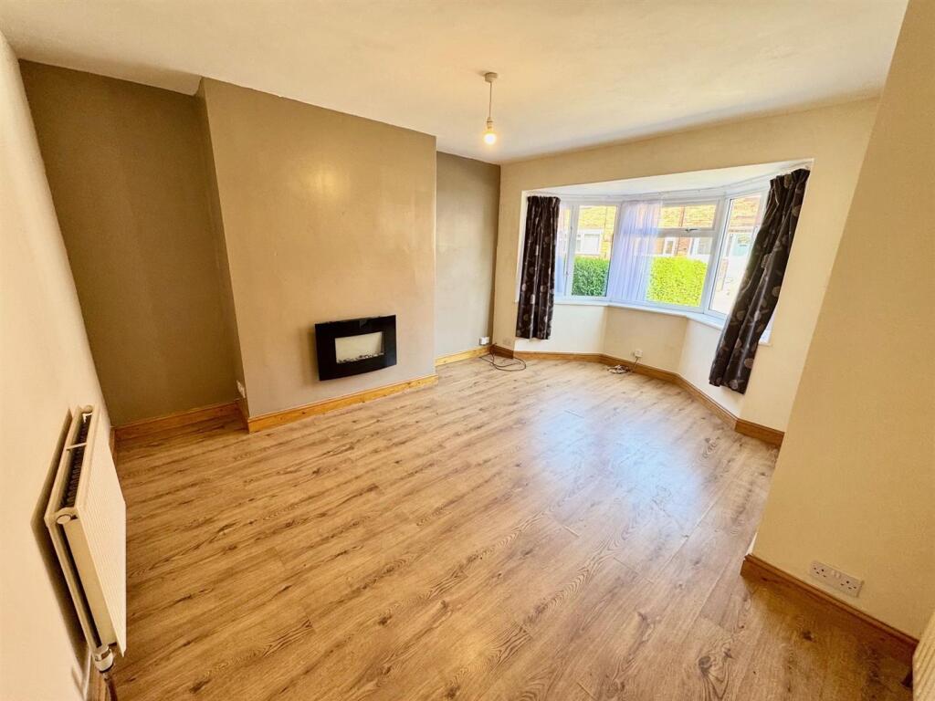 Lounge 2.jpg