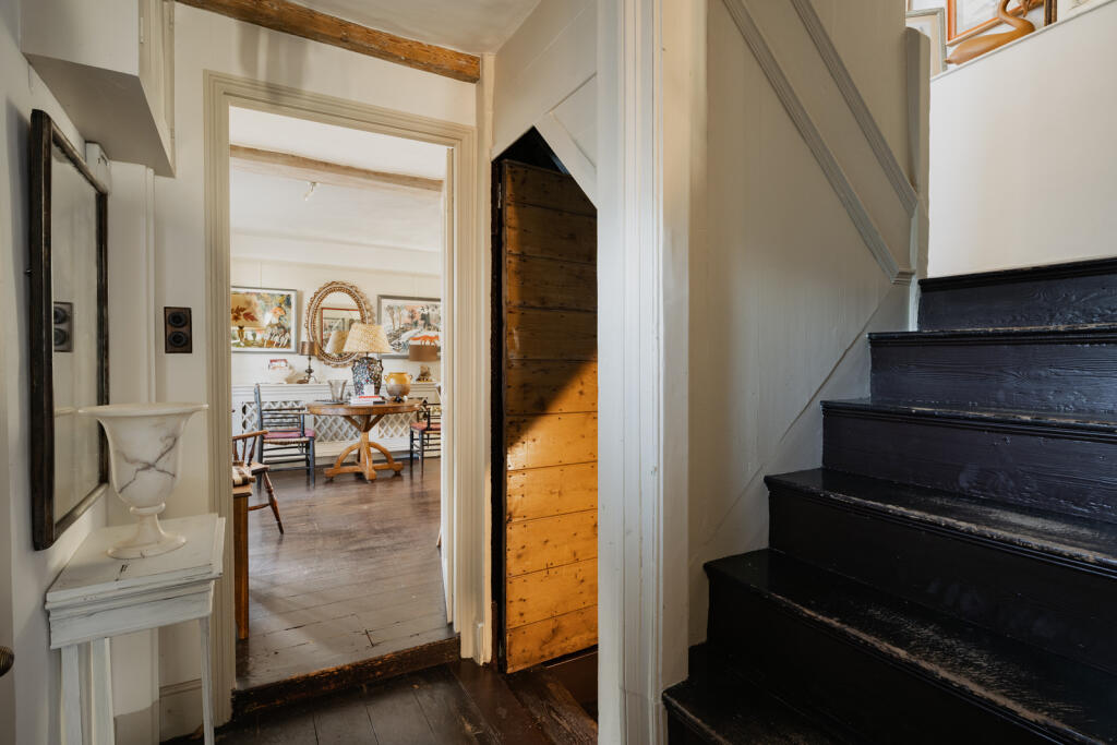 321131 - Swan House, Mistley-47.jpg