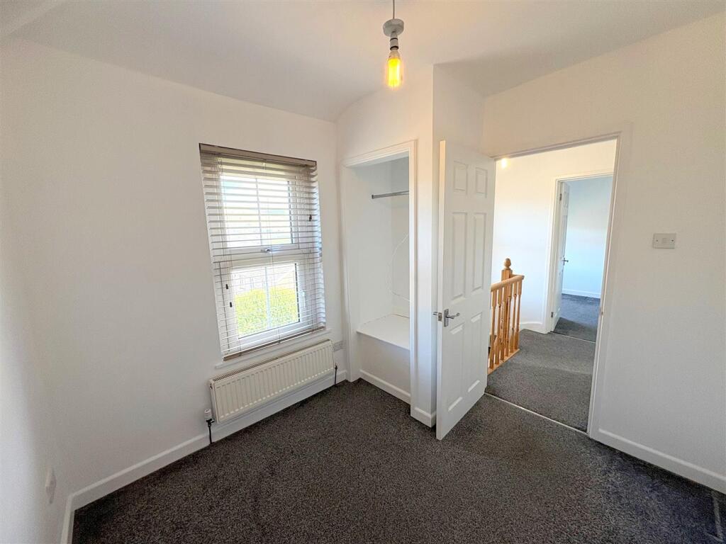 Bedroom 3b.jpg