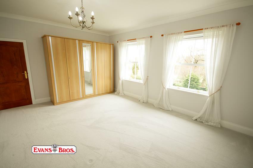 FRONT DOUBLE BEDROOM 2