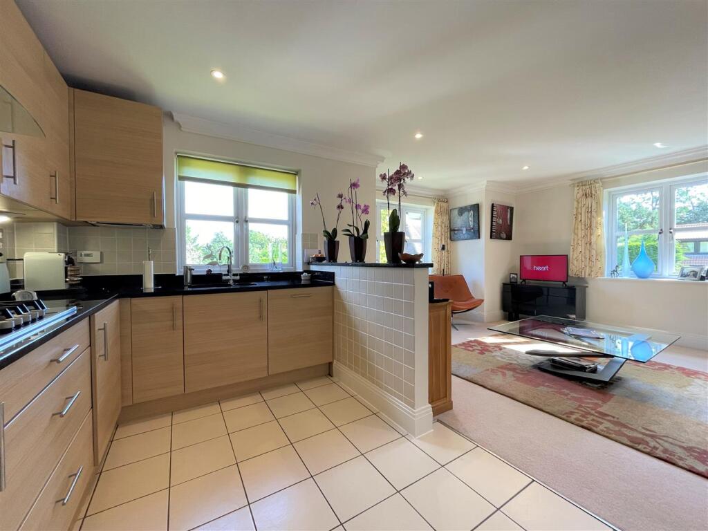 Open-Plan Kitchen/Living Room