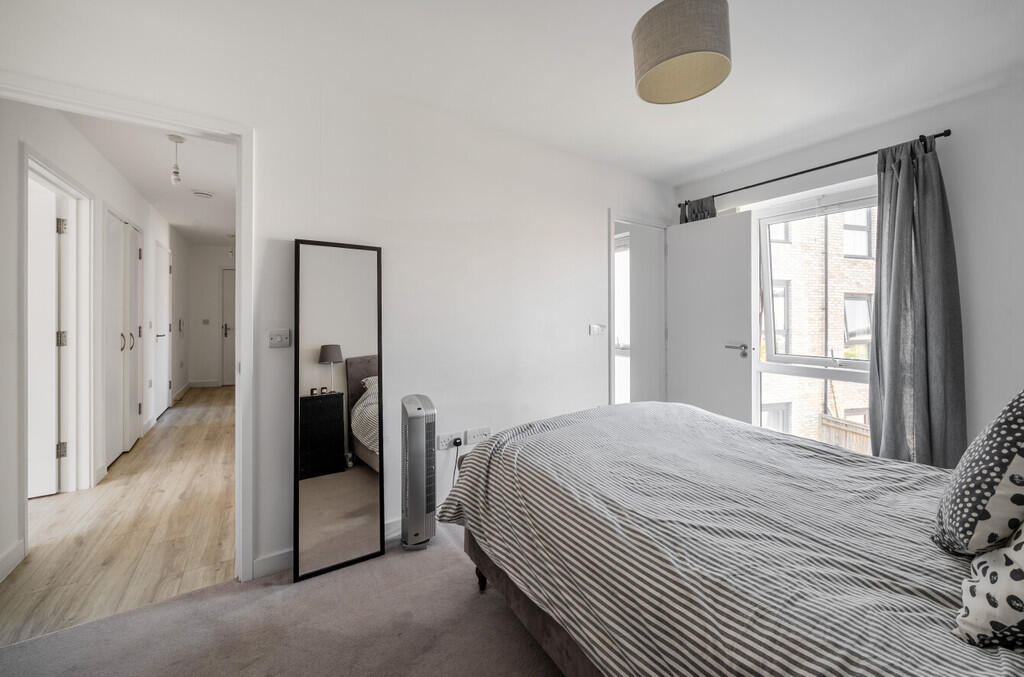 1293777-15-68272e...