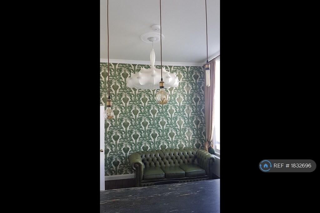 Lliving Area - Lighting Details