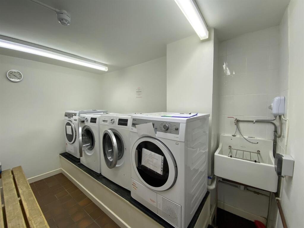 Laundry Facilities.jpg