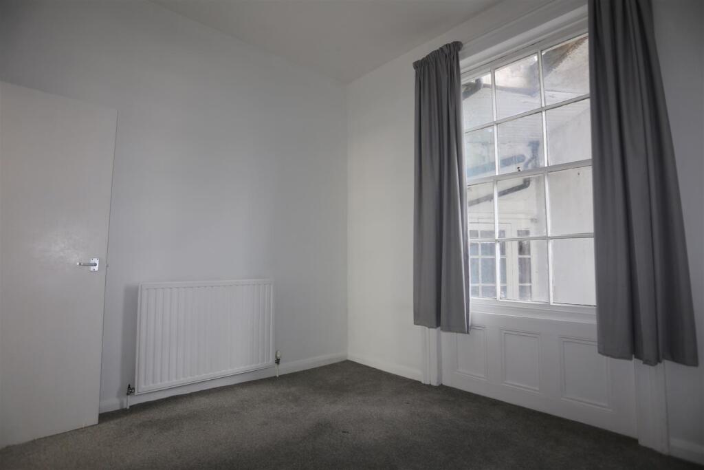 2, 25 CHATHAM PLACE (6).JPG