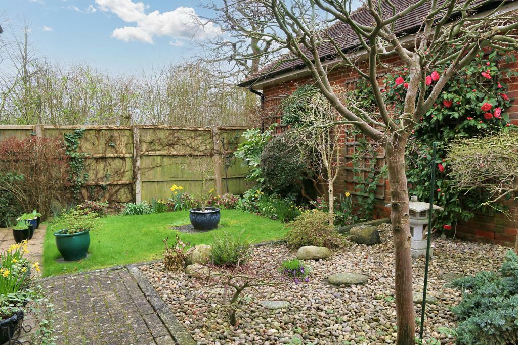 Front Garden (Portal Size).JPG