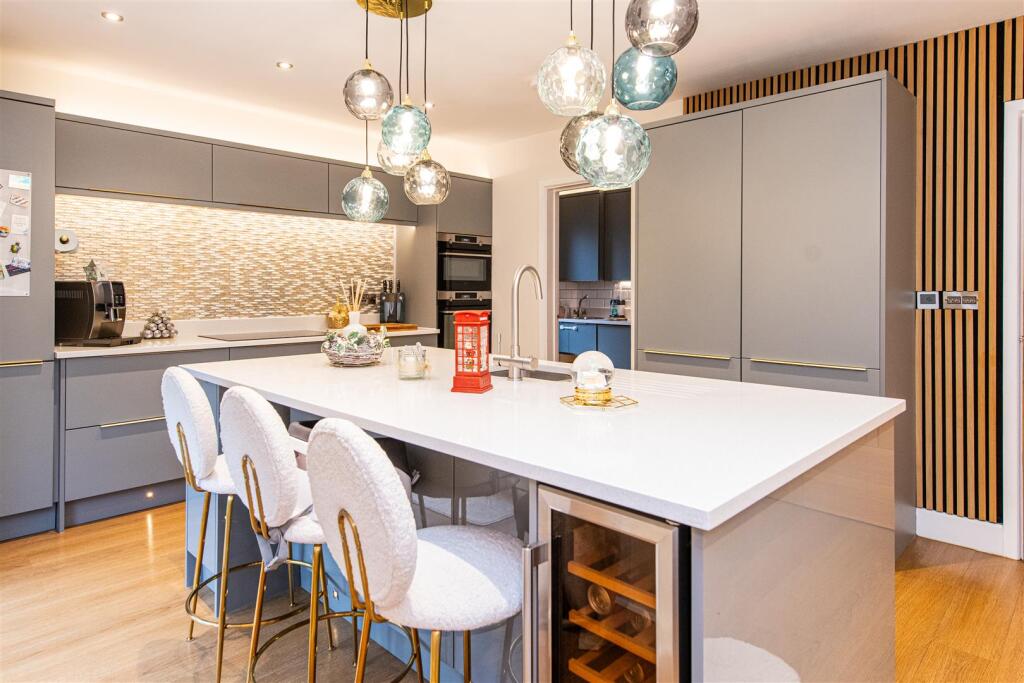 home-848.jpg