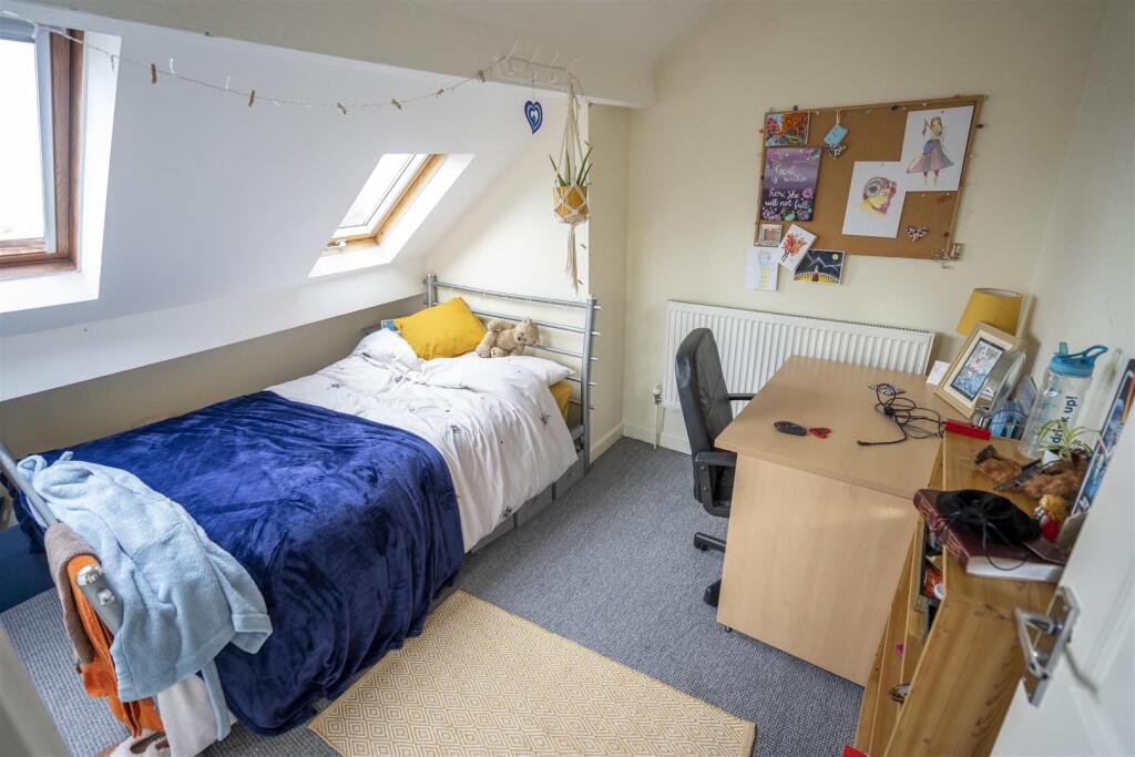 Bedroom3.jpg