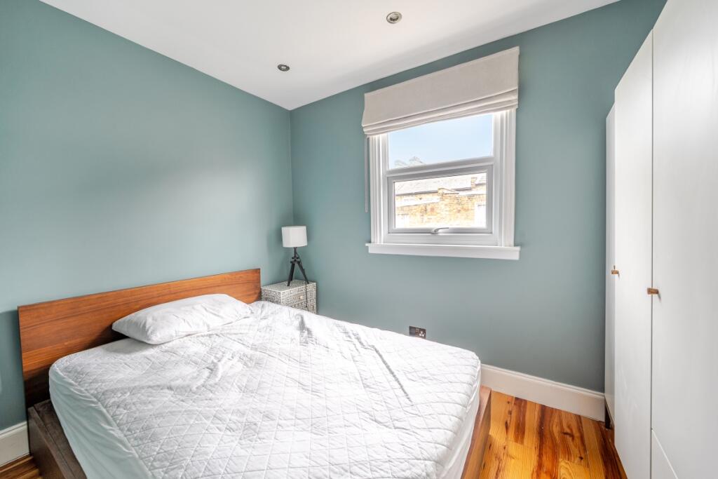 1366066-4-68e8e3f...