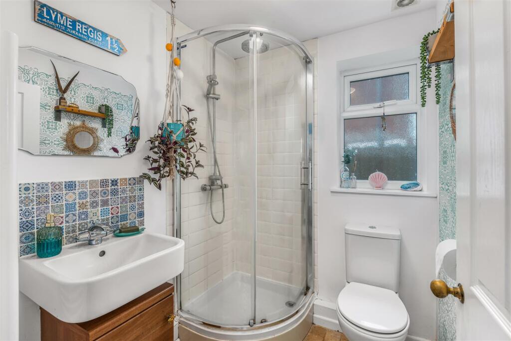 23 Newcombe Close, Milcombe-10.jpg