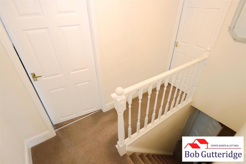 FIRST FLOOR LANDING